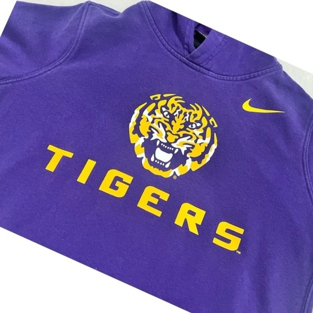 Nike LSU Tigers Hoodie Kids Medium Purple Pullover Sweatshirt NCAA Fan Gear